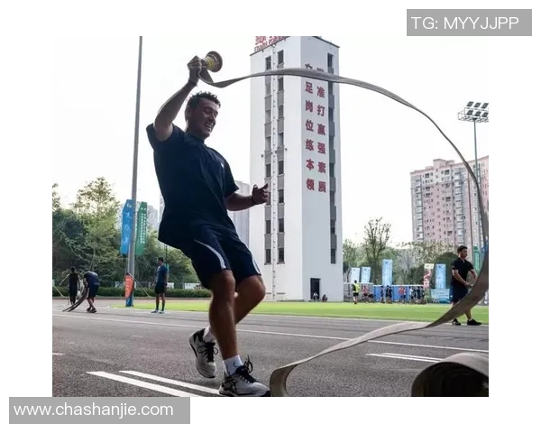 重庆攀岩队在世界滑板锦标赛中的拼搏历程与荣耀时刻分享