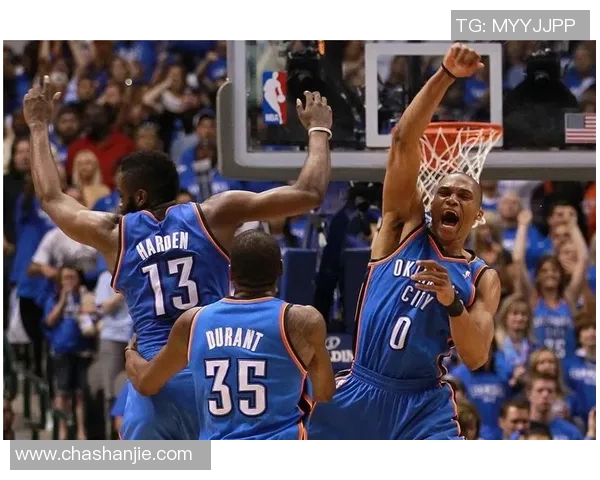 勇士与篮网激战正酣海报展现篮球激情与团队精神的完美结合