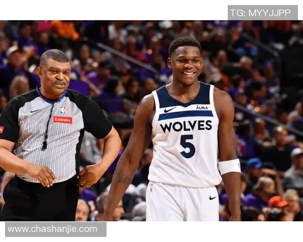 拉帕马斯与埃瓦尔激战正酣谁能在这场较量中笑到最后